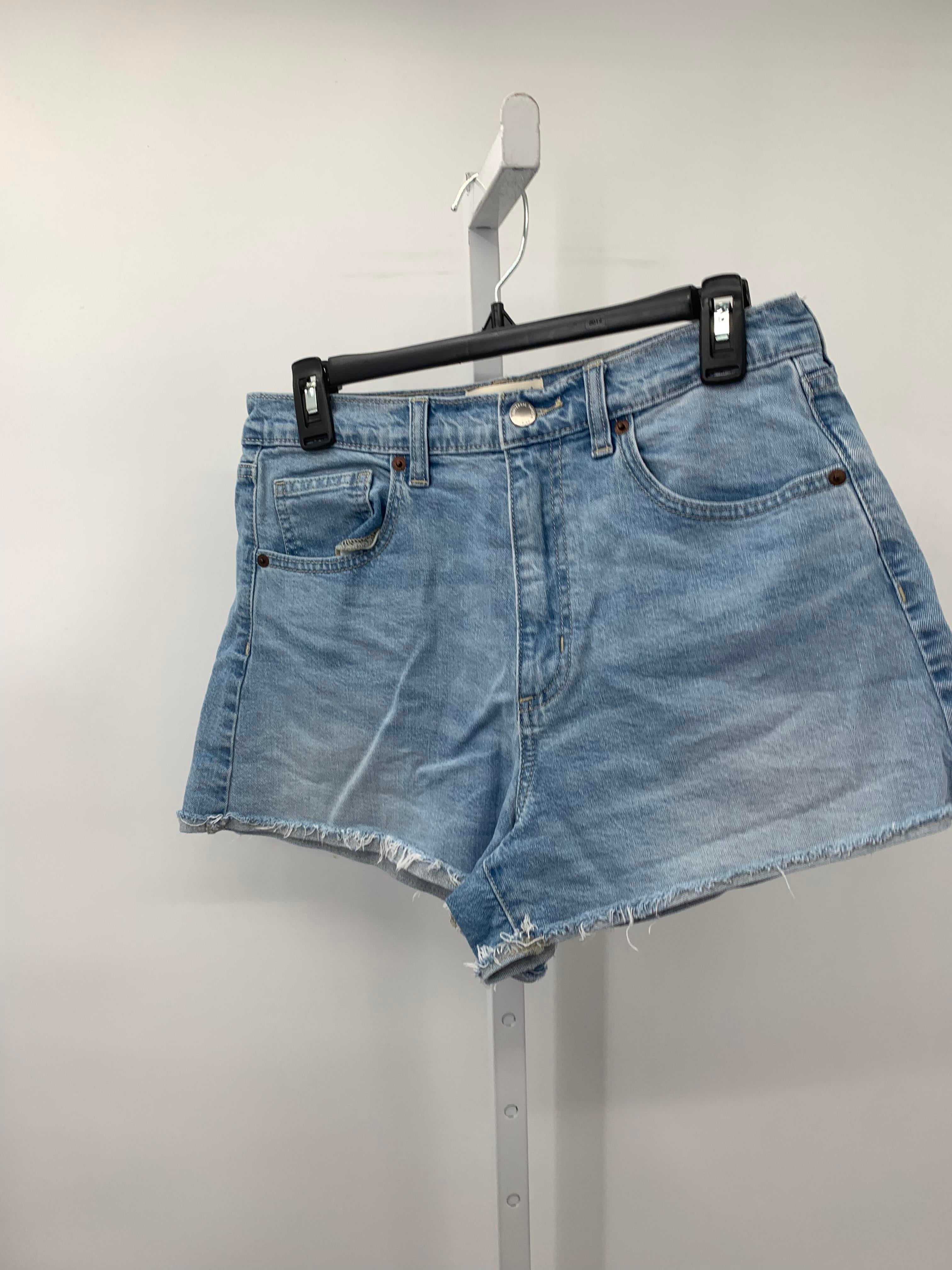 Universal Thread Size 8 Misses Shorts