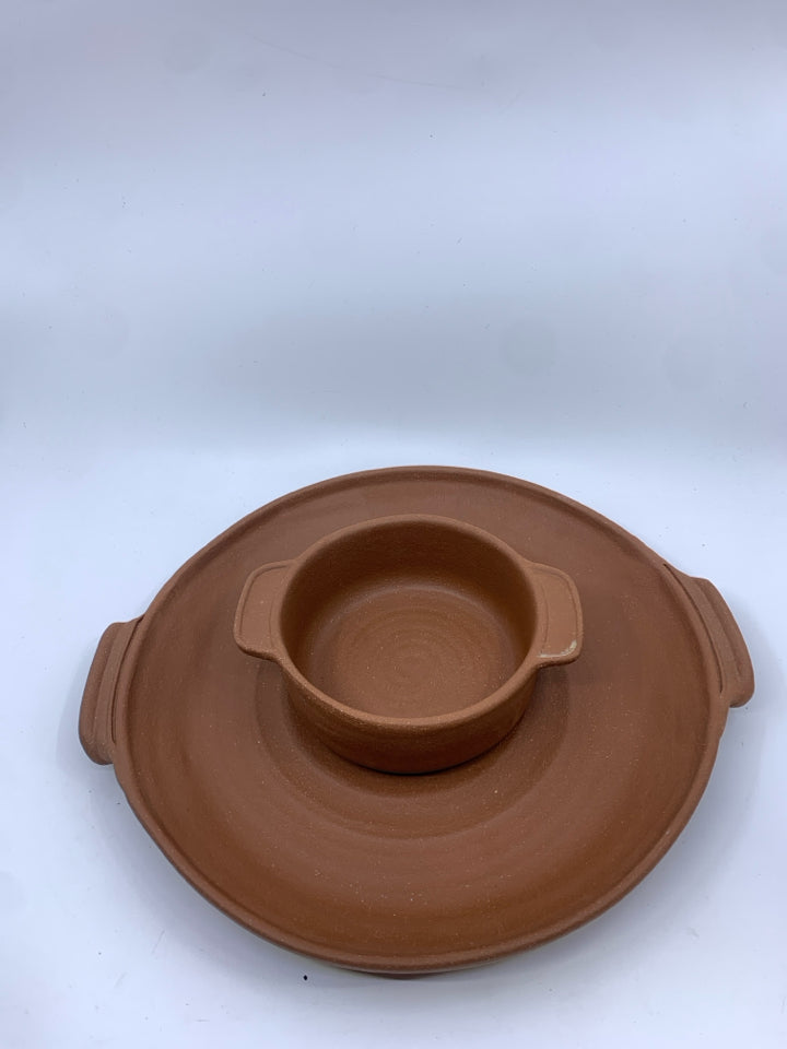 2pc TERRA COTTA CHIP +DIP BOWL SET W/ HANDLES.