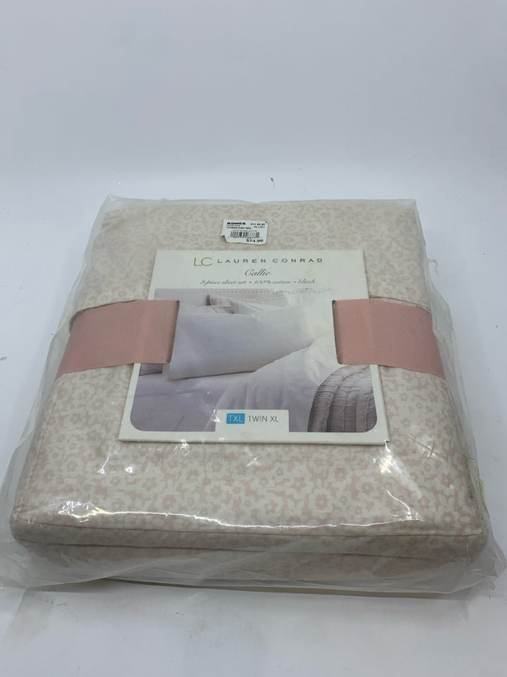 NIP 3PC PINK TWIN XL SHEET SET .