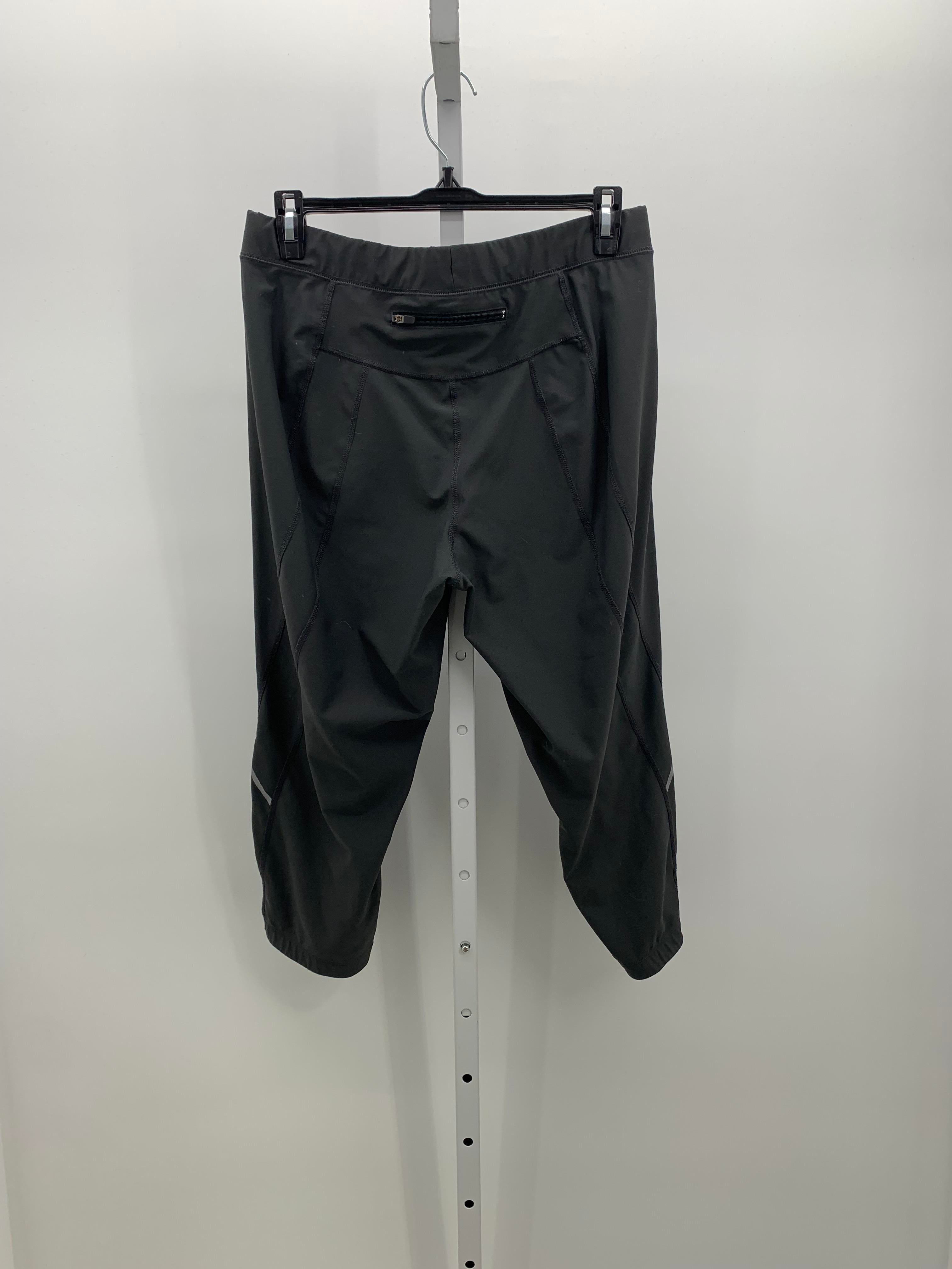 Xersion Size Large Misses Capri Pants