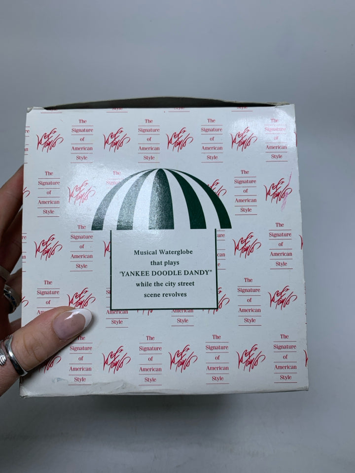 NIB LORD AND TAYLOR BOSTON MUSICAL SNOW GLOBE.
