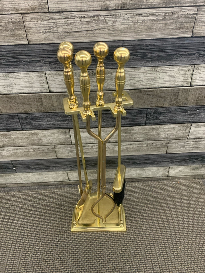 5 PC BRASS FIREPLACE SET.