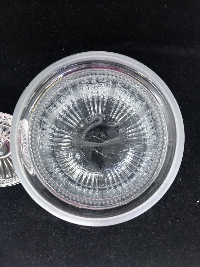 CLEAR CUT GLASS COOKIE JAR WITH LID.