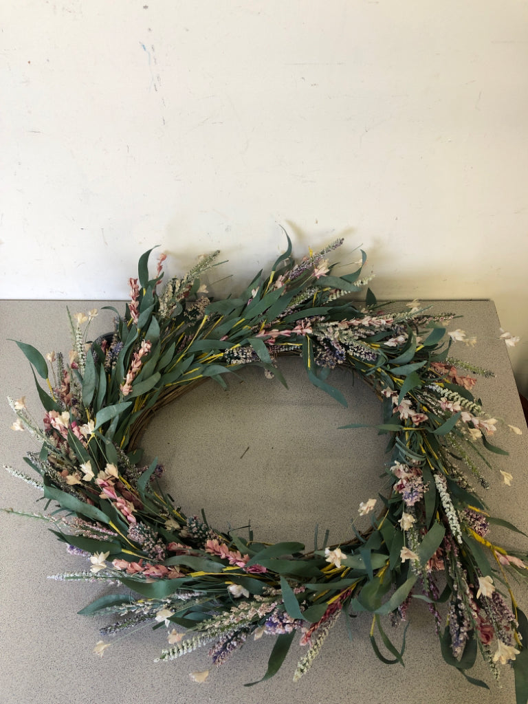 PINK/BLUE FLOWERS W/ LONG LEAVES WREATH.