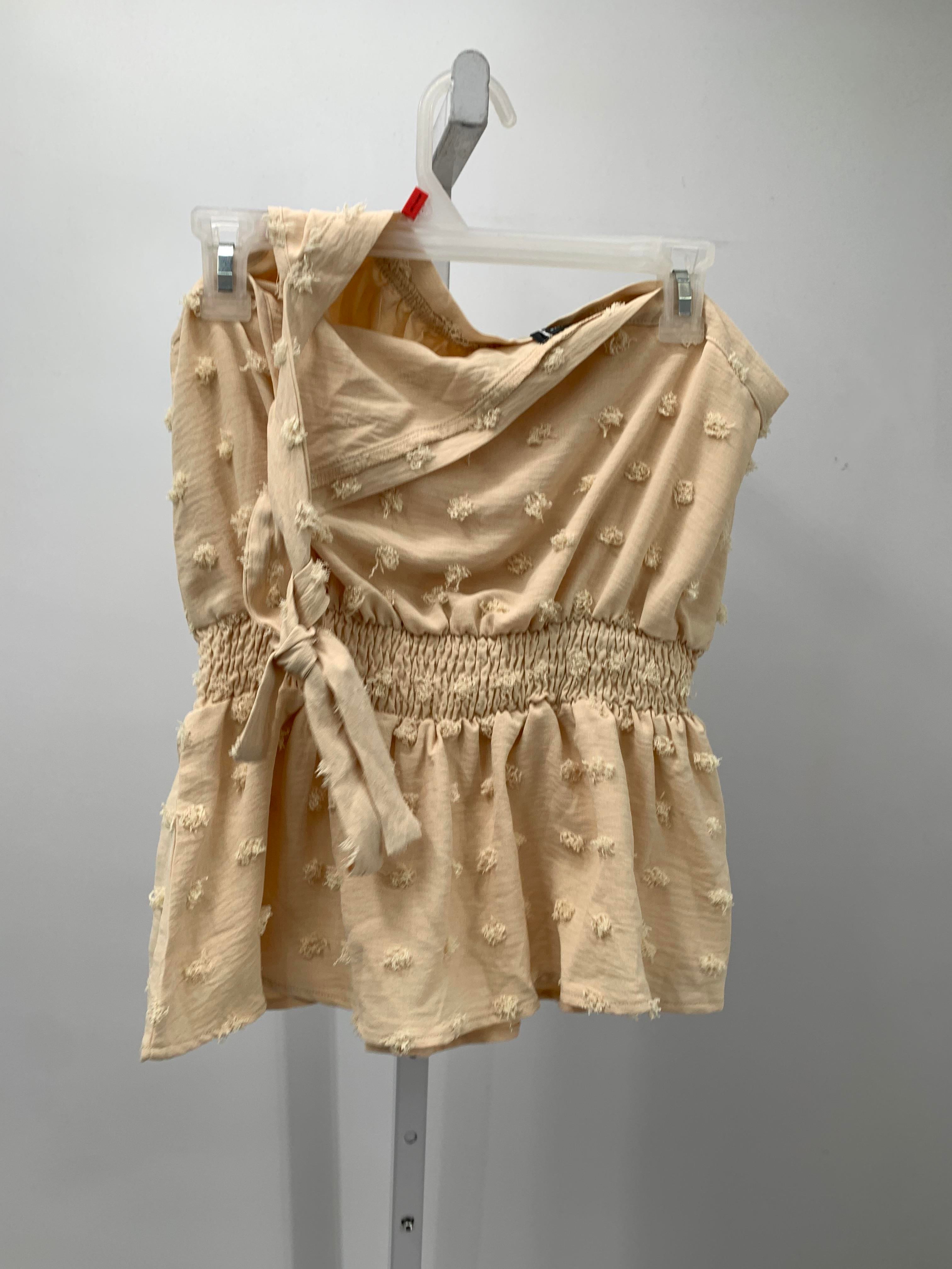 Size Medium Misses Sleeveless Shirt
