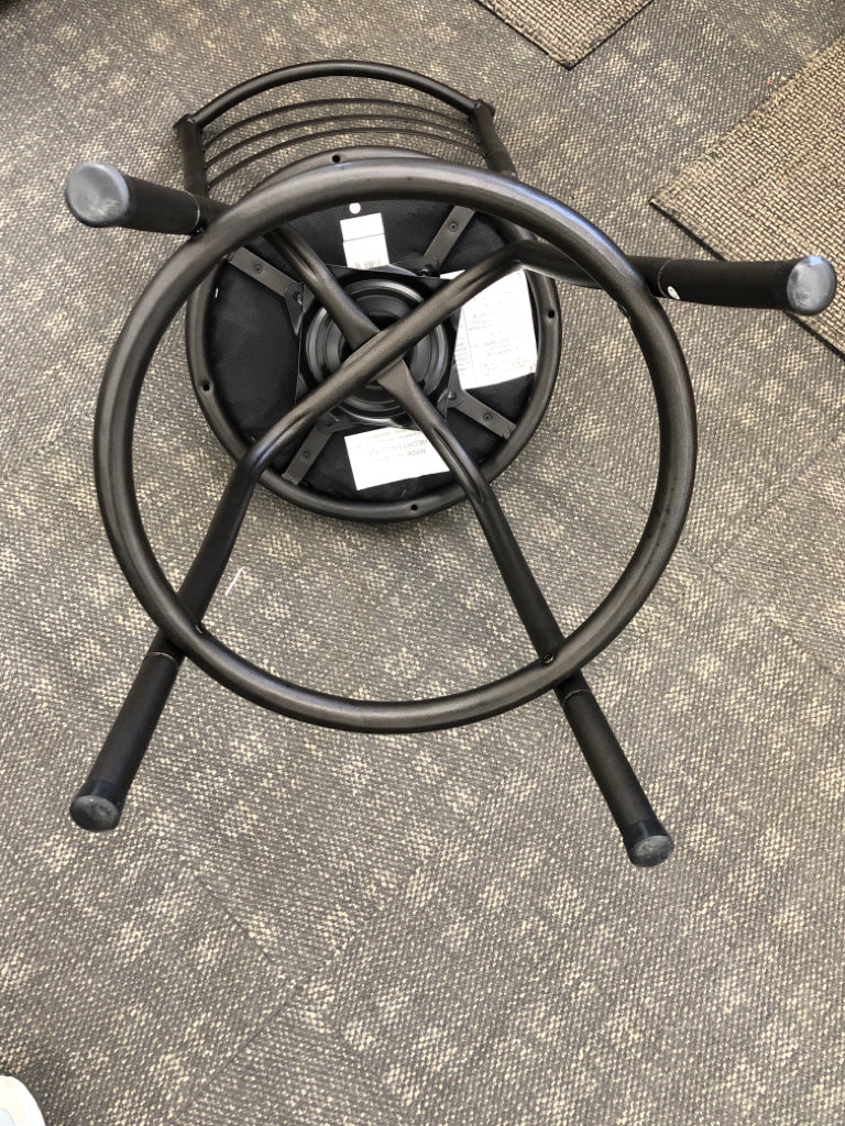 2 METAL BACK SWIVEL BAR STOOLS.