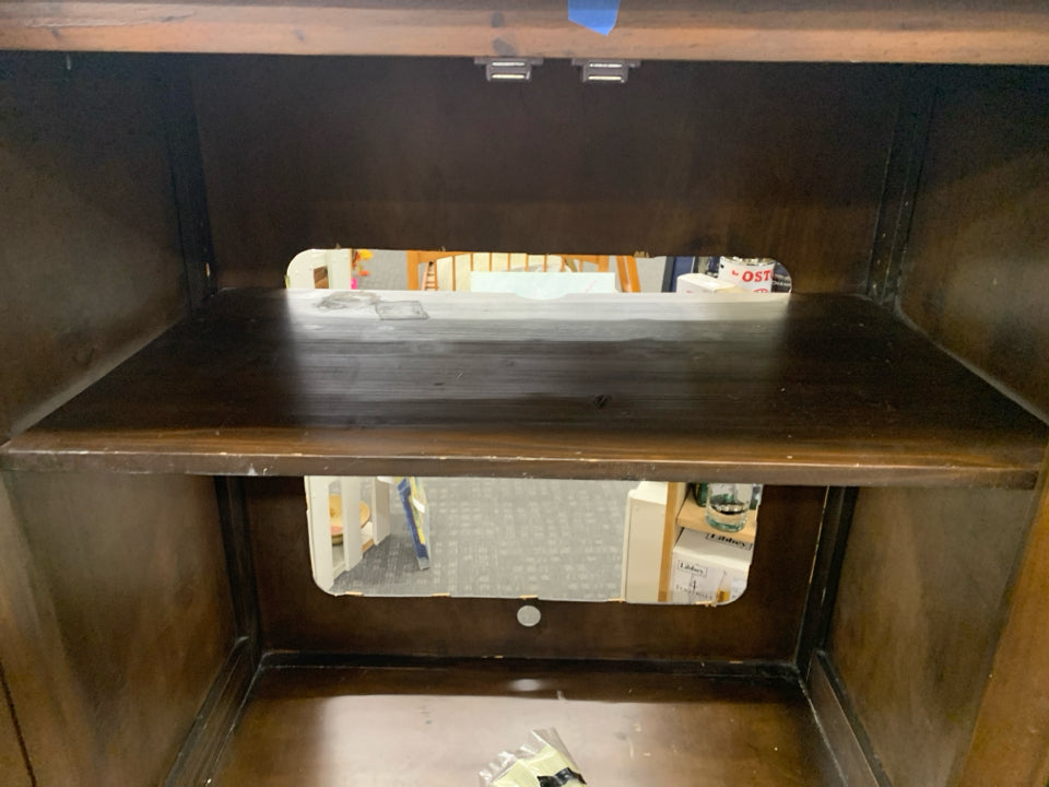 DARK WOOD TV CABINET W SHELF AND BOTTOM CABINET.