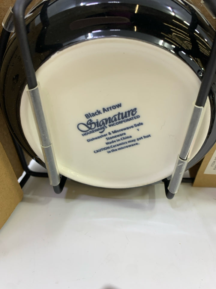 NIB 2 PET BOWLS IN METAL STAND.