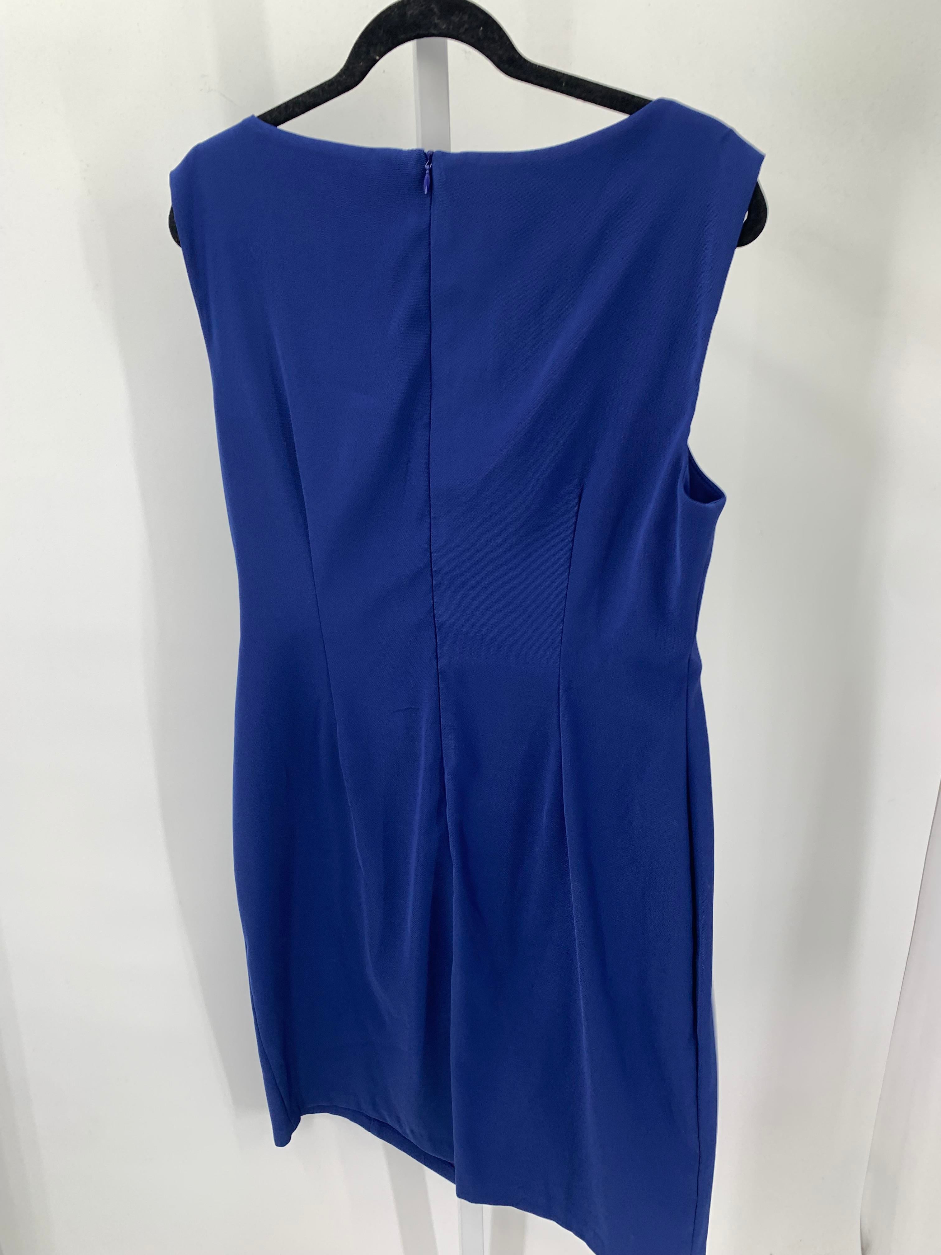 db Size 16 Misses Sleeveless Dress