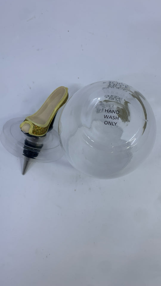 LIFE IS SHORT WINE CUP W/SHOE BOTTLE STOPPER.