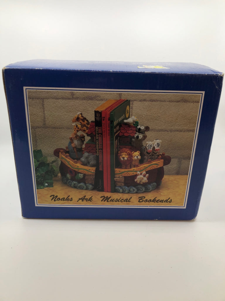 NIB NOAHS ARK MUSICAL BOOKENDS.