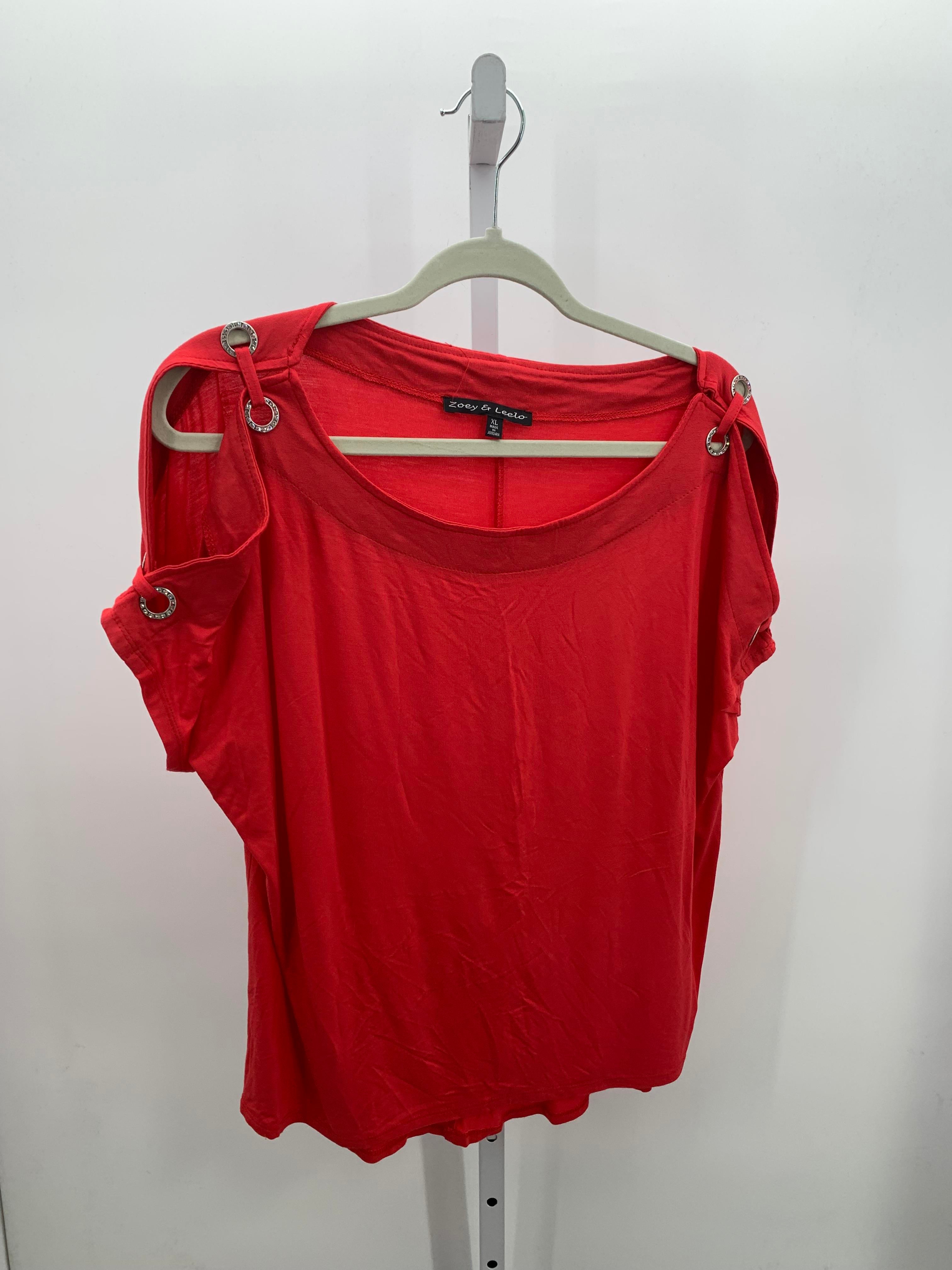 Size Extra Large Misses Short Sleeve Shirt