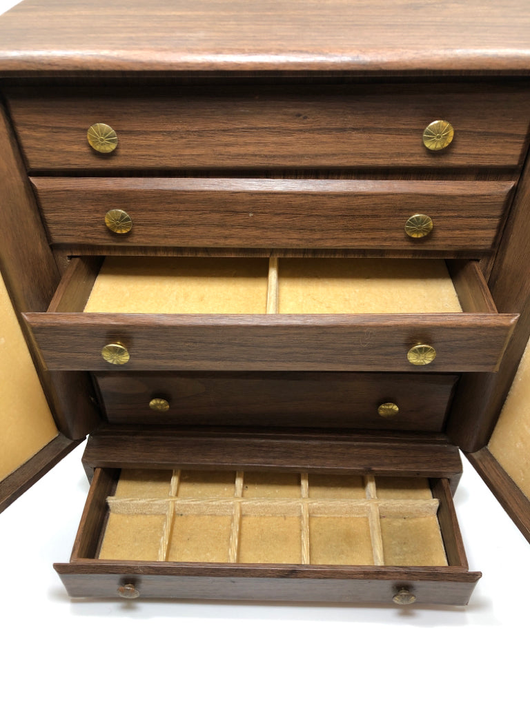 6 DRAWER WOOD JEWELRY BOX W/NECKLACE STORAGE.