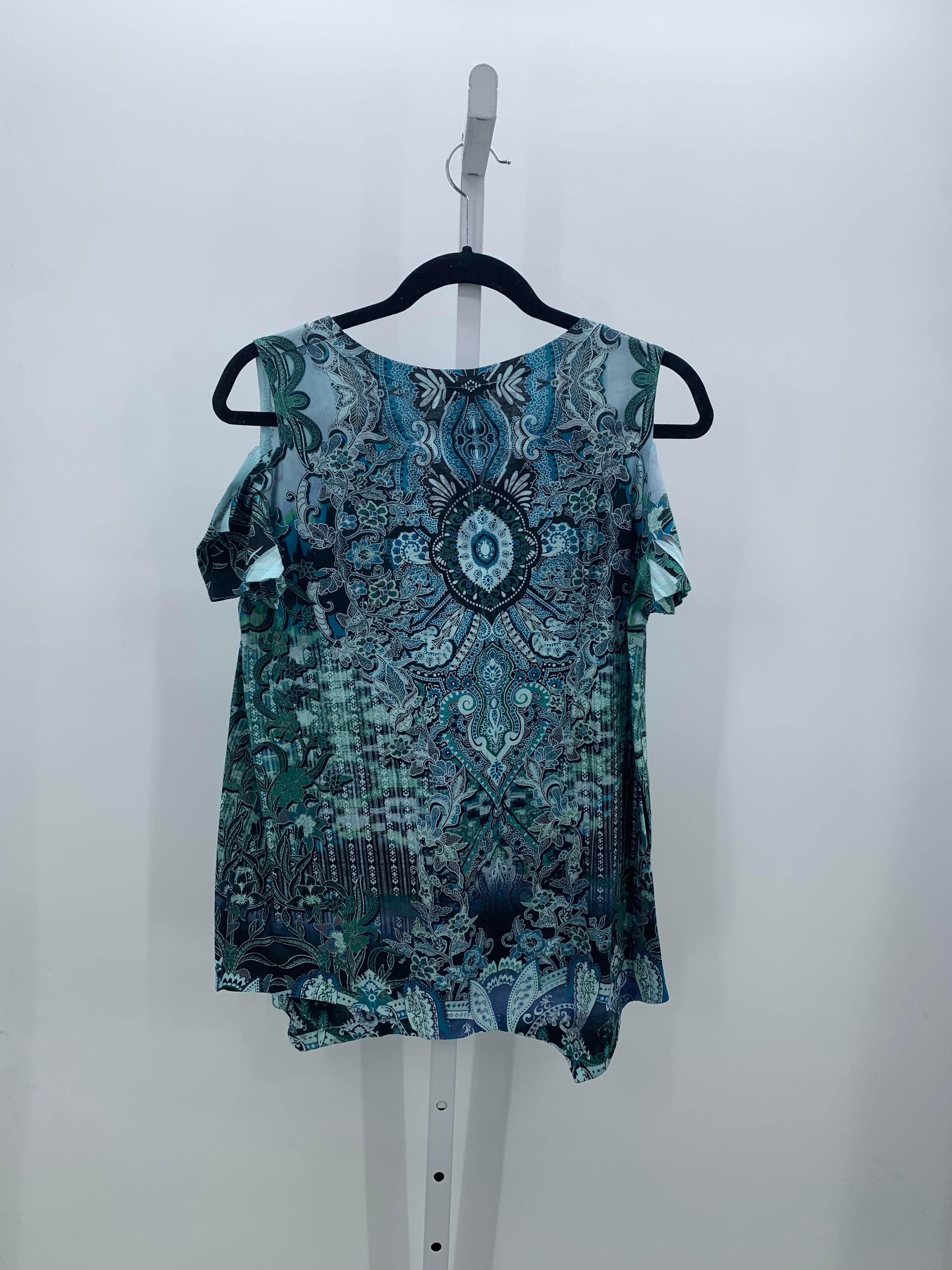 Size Medium Misses Short Sleeve Shirt