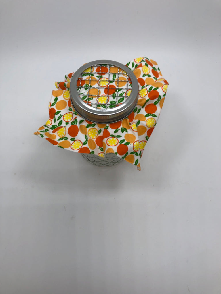 DIAMOND EMBOSSED EMPTY MASON JAR W/FABRIC AND LID.
