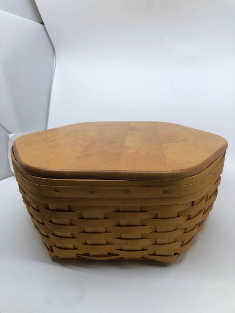 1999 LARGE HEXAGON BASKET, PROTECTOR + WOOD COVER.