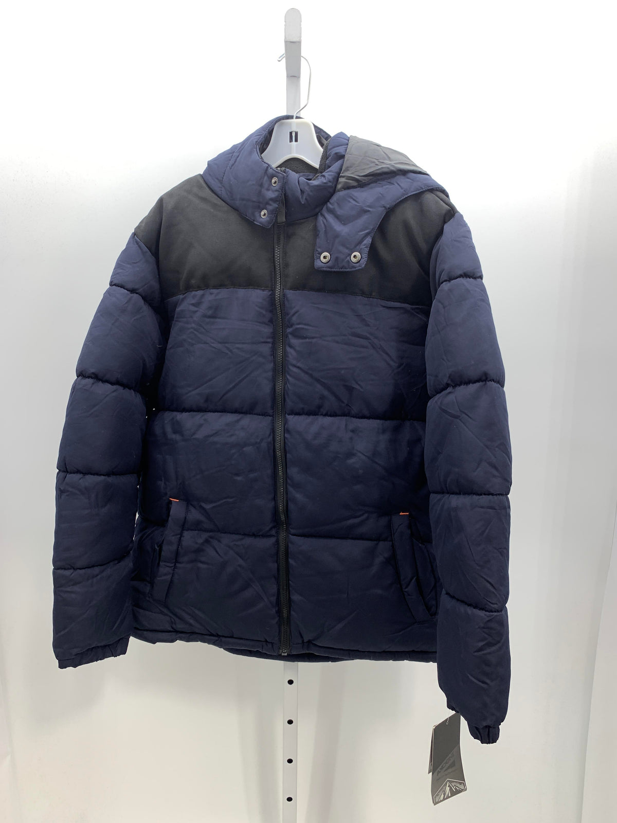 NEW HOODED QUILTED JACKET.