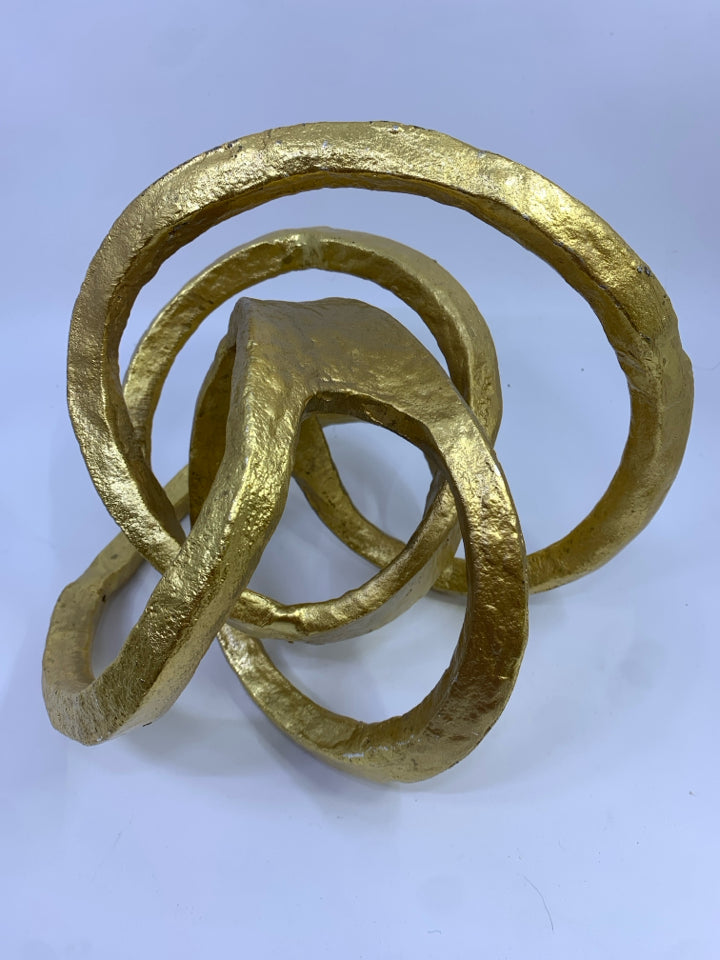 GOLD SWIRL ABSTRACT CENTERPIECE.