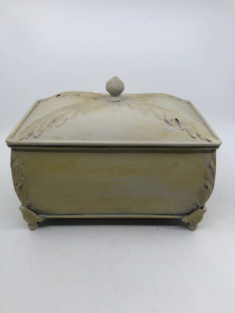 WHITE METAL FOOTED BOX W LID.