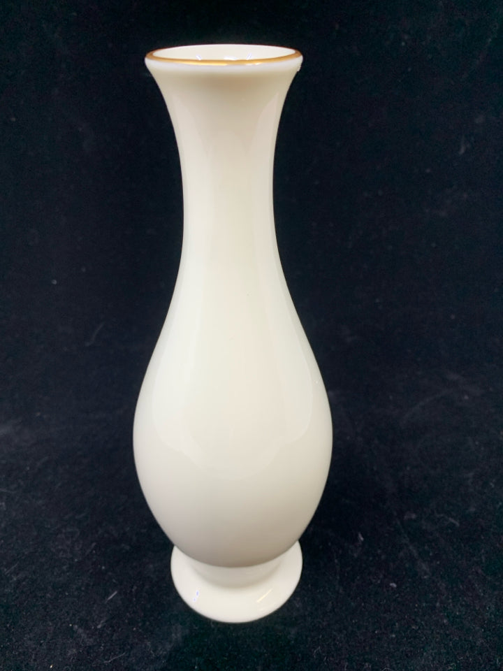 FOOTED PLAIN IVORY LENOX VASE W/ GOLD DETAILS.