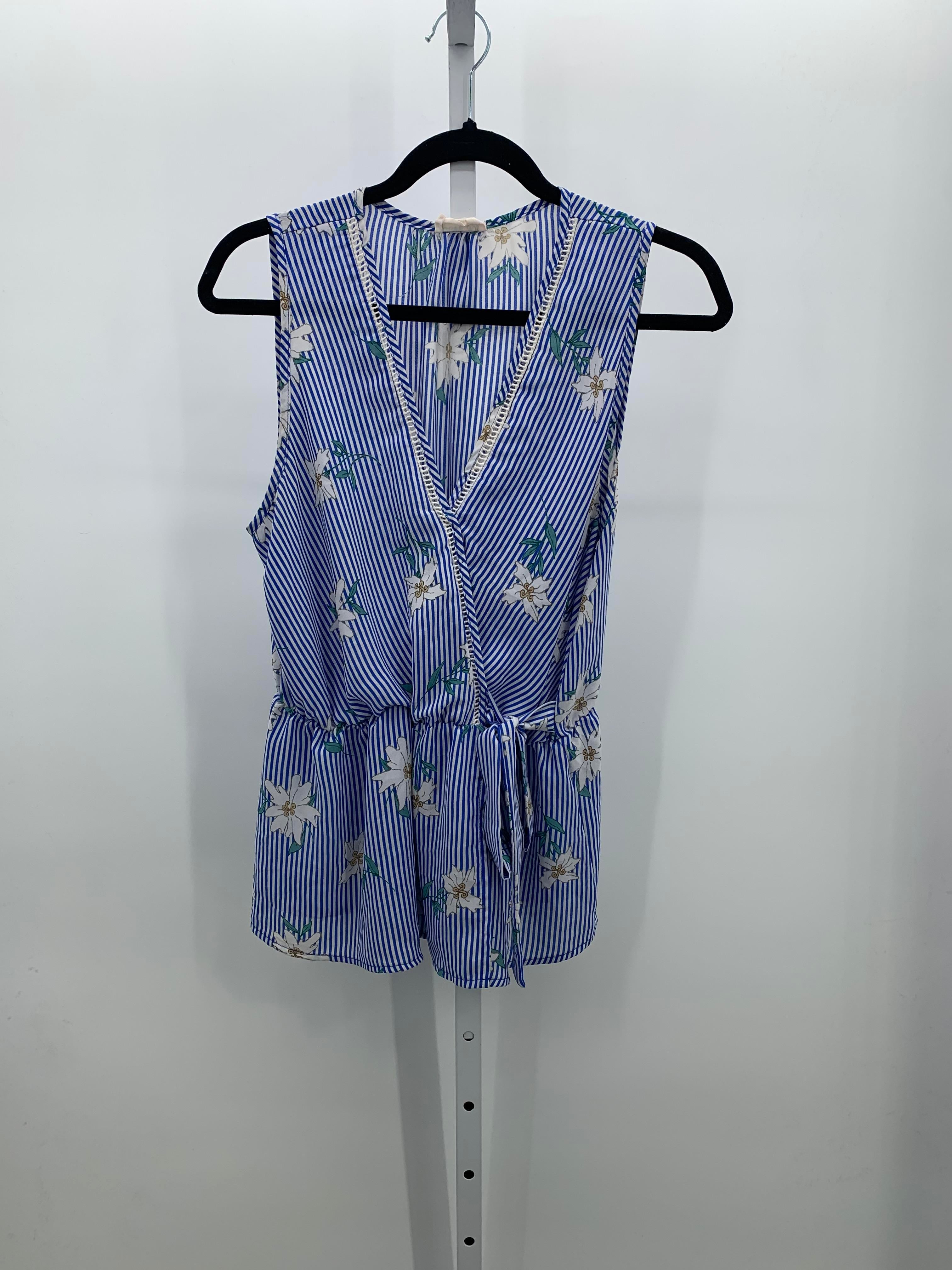 Size Large Juniors Sleeveless Shirt