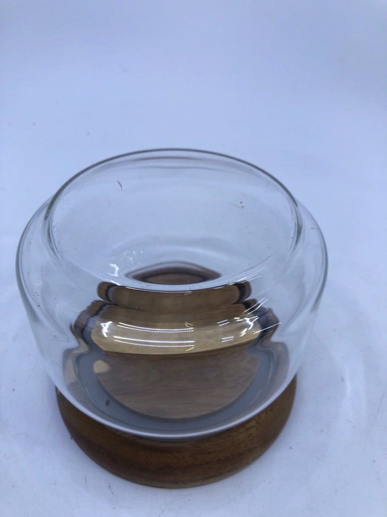 WOOD TOP GLASS CANISTER.