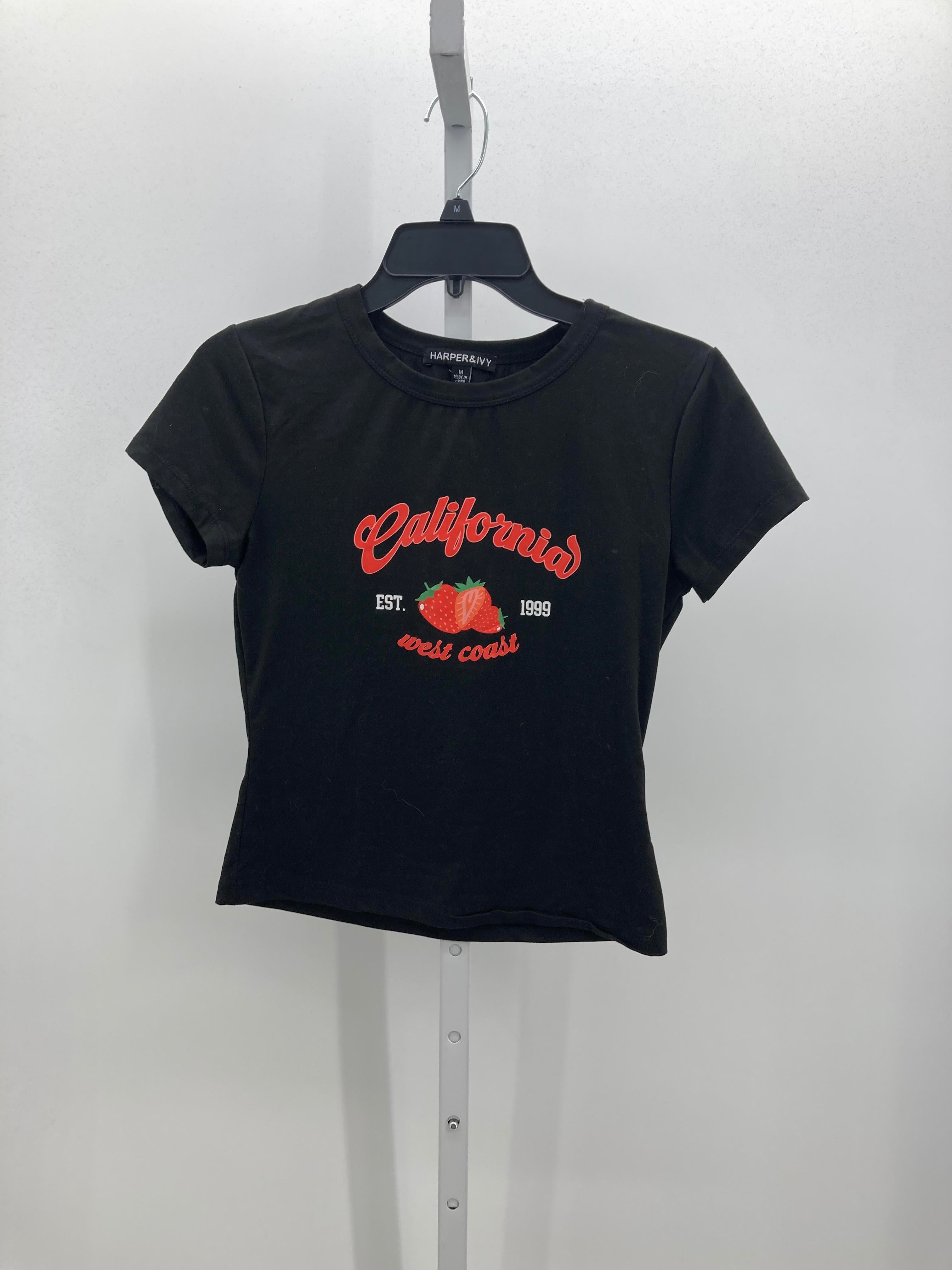 Size Medium Juniors Short Sleeve Shirt