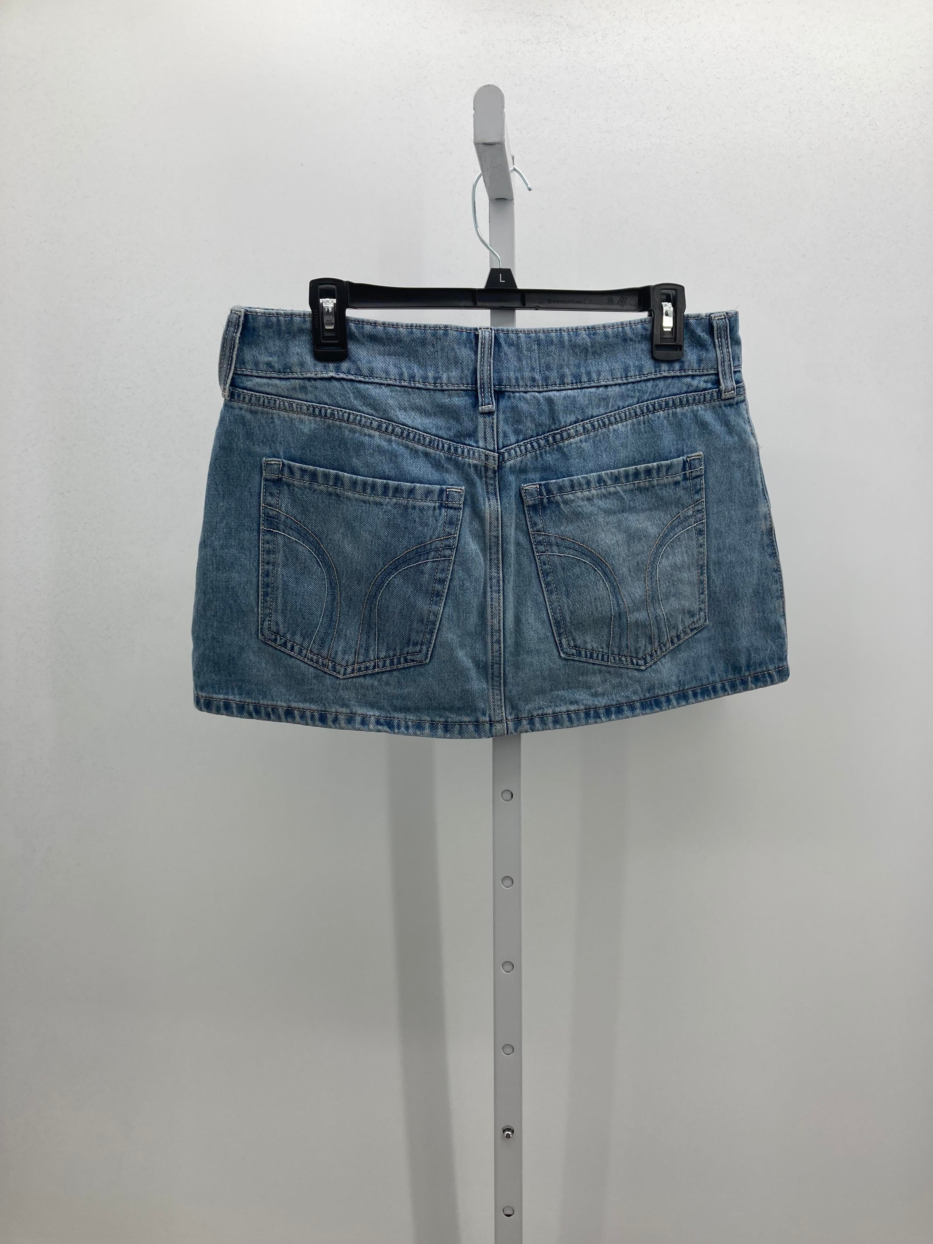 Hollister Size 6 Juniors Skirt
