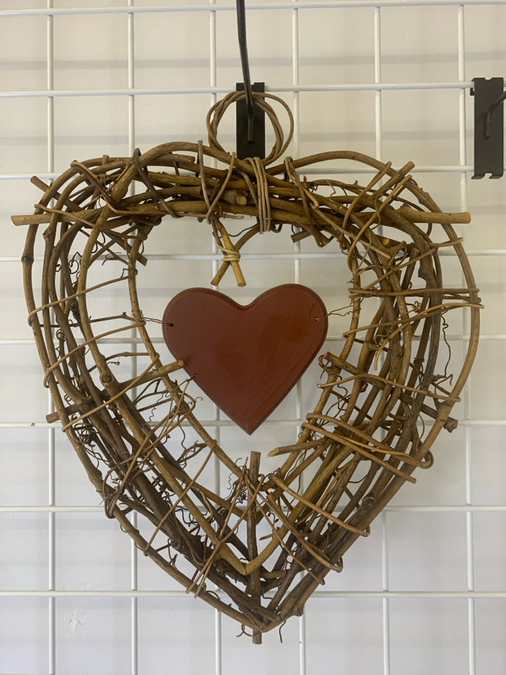 TWIG PRIMITIVE HEART WREATH.