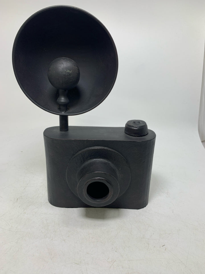 METAL OLD CAMERA DESK DECOR.