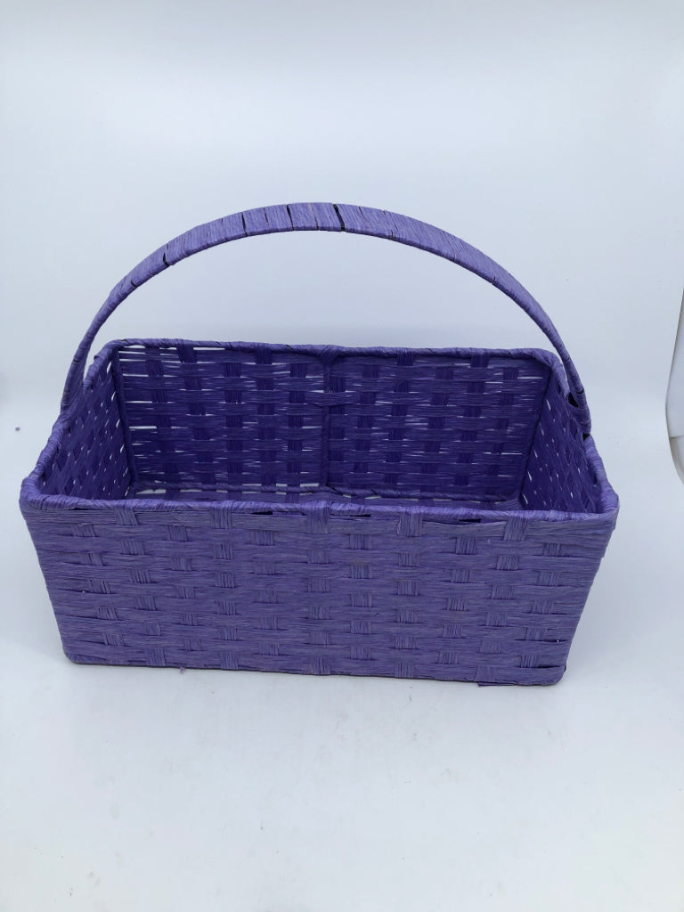 RECTANGLE PURPLE COLORED BASKET W/ HANDLE.