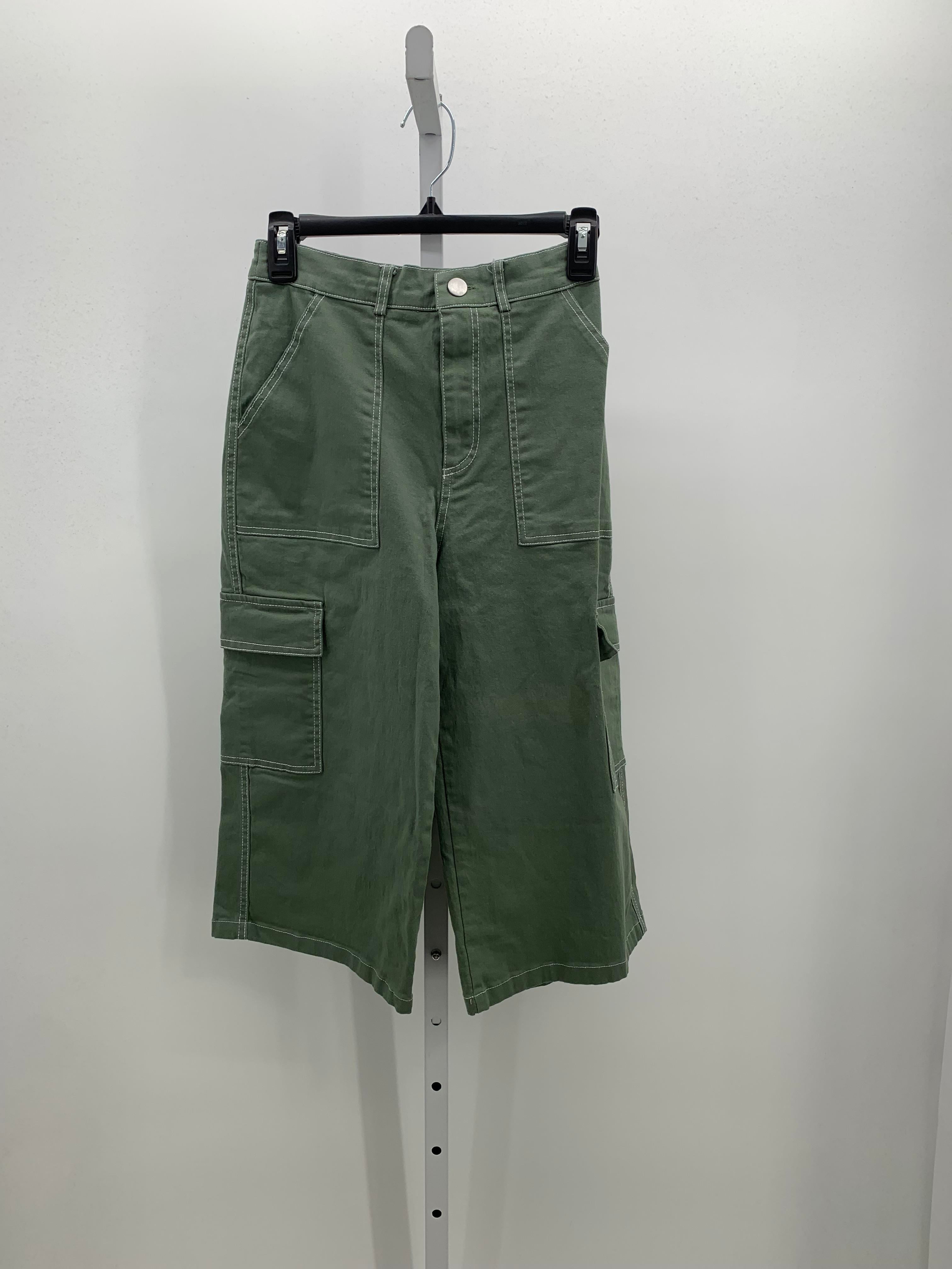 Size Medium Juniors Capri