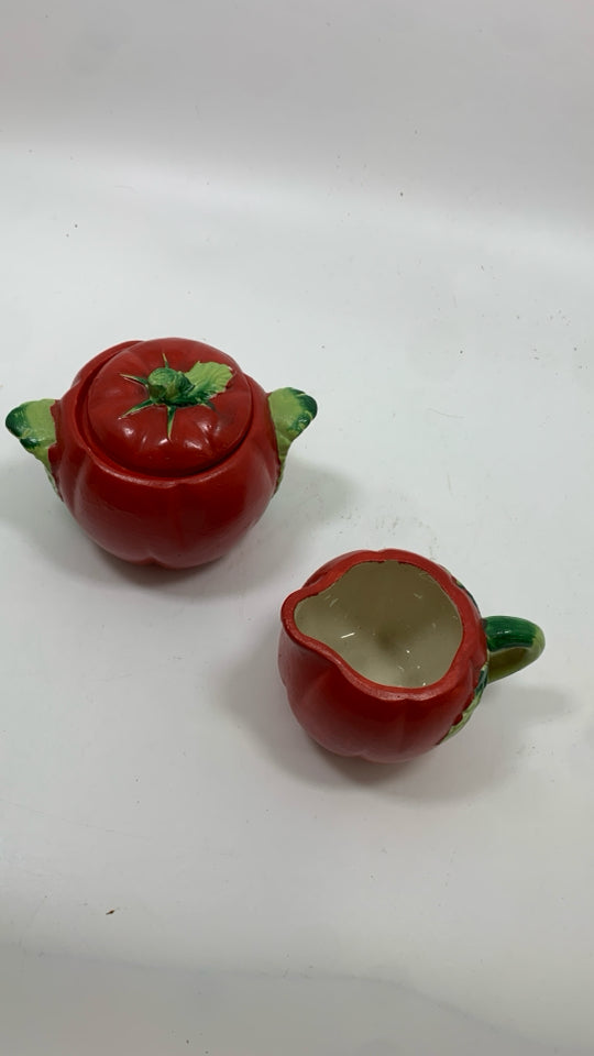 VTG TOMATO CREAMER+SUGAR SET W/LID.