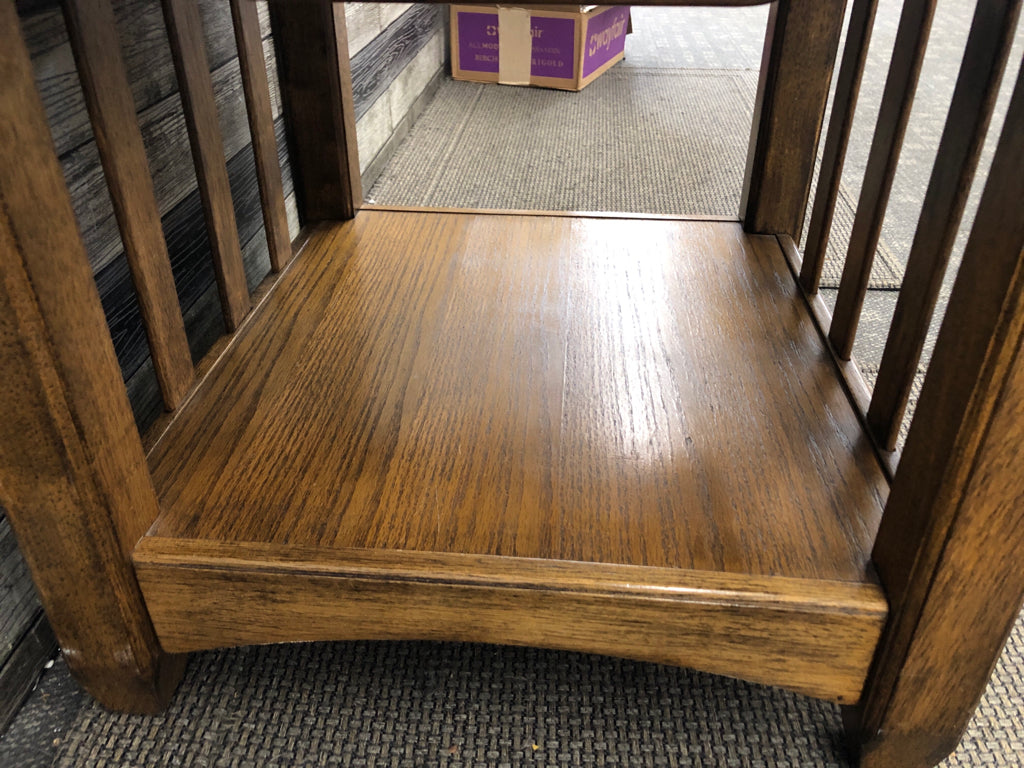 SQUARE INLAY WOOD  SIDE TABLE W/SHELF.
