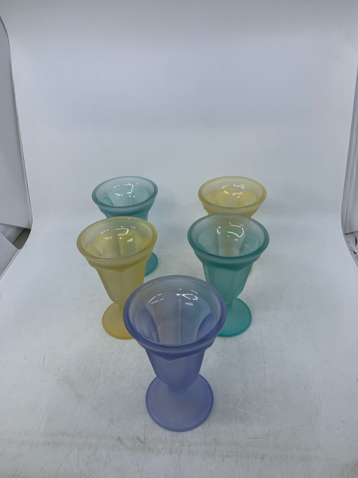 5 ASSORTED COLORED FROSTED ICECREAM SUNDAE GLASSES.