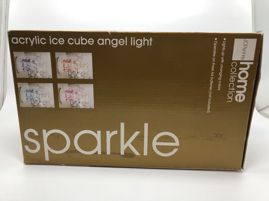 ACRYLIC SNOWMAN LIGHT IN BOX.
