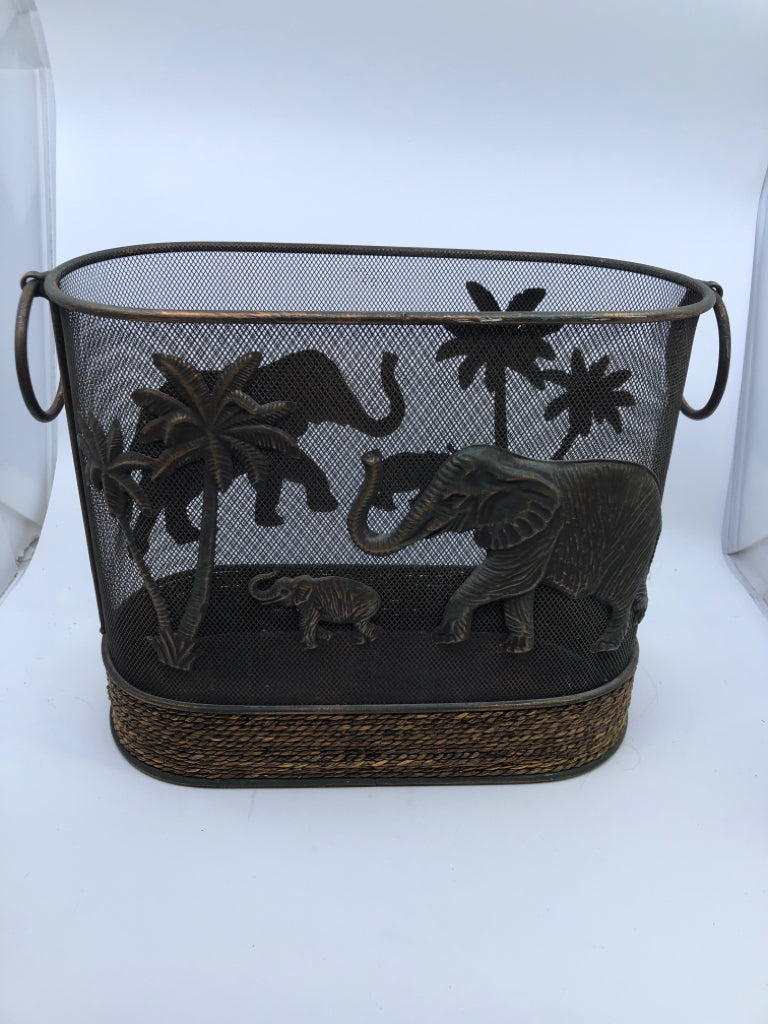 METAL MESH ELEPHANT BASKET W HANDLES.
