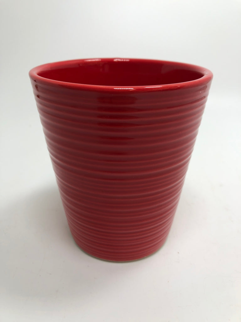 RED CERAMIC PLANTER.