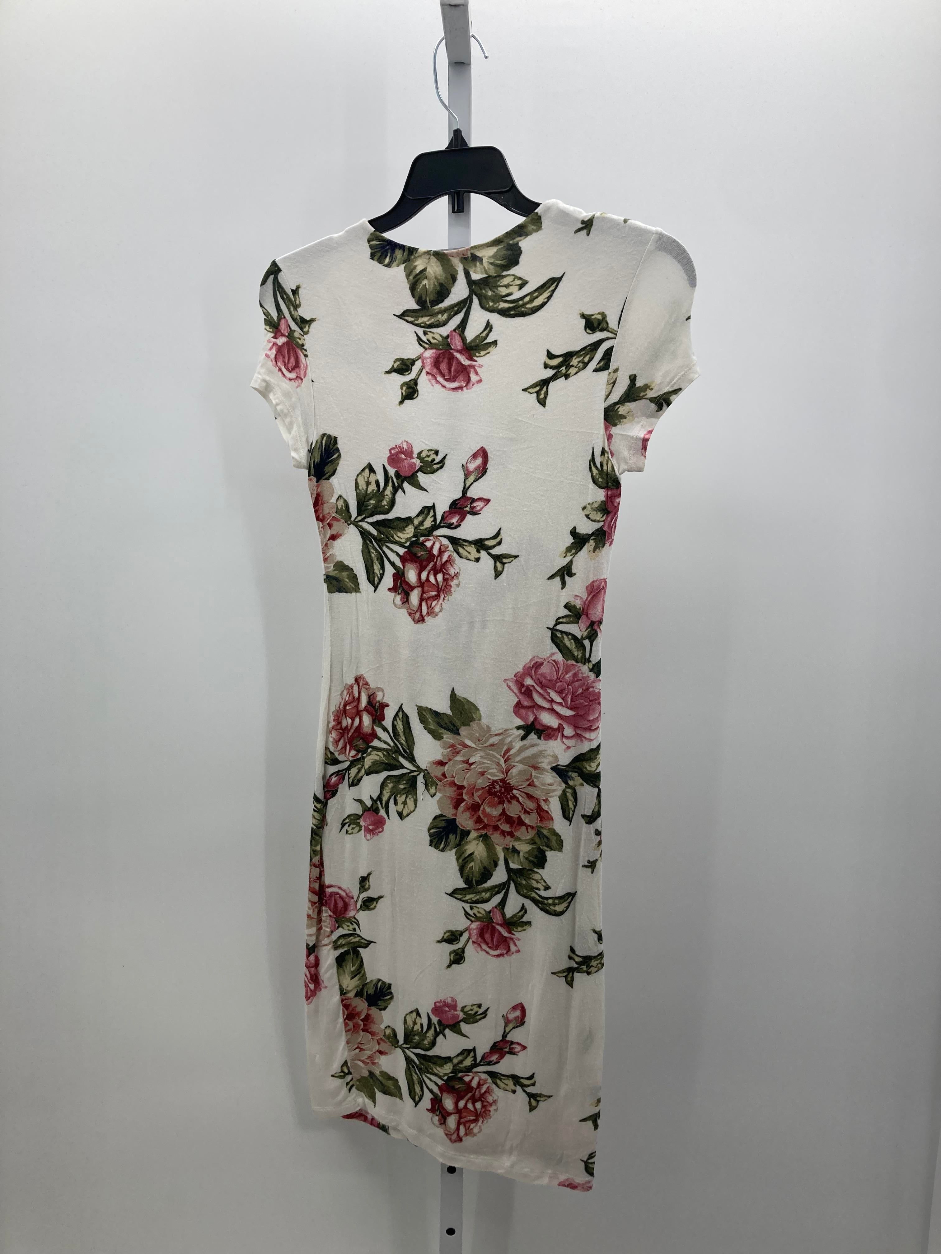 Size Small Juniors Short Sleeve Dress
