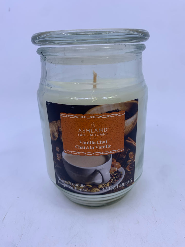 VANILLA CHAI CANDLE.