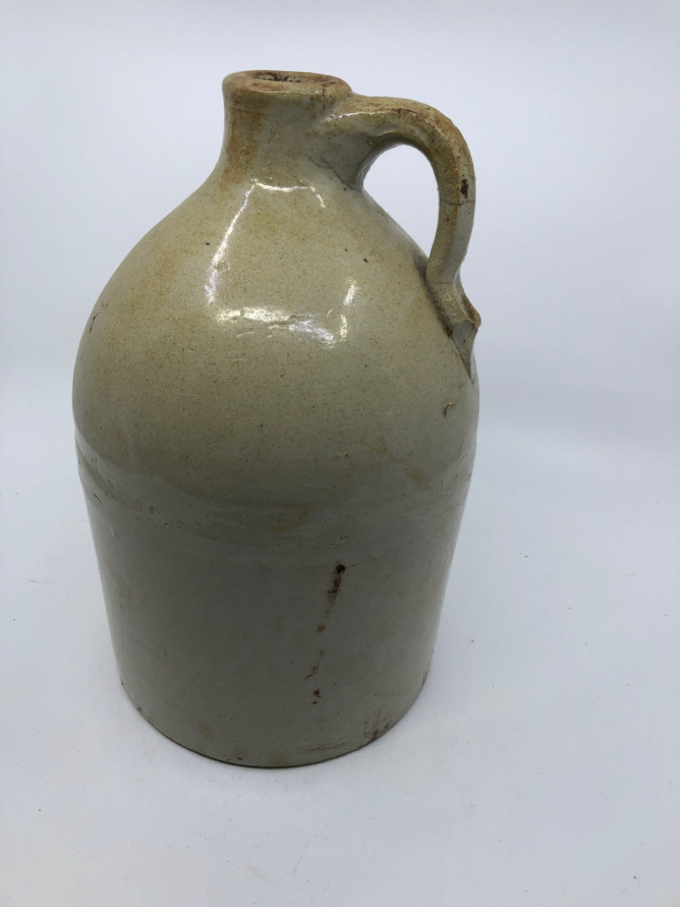 VTG DISTRESSED POTTERY JUG.