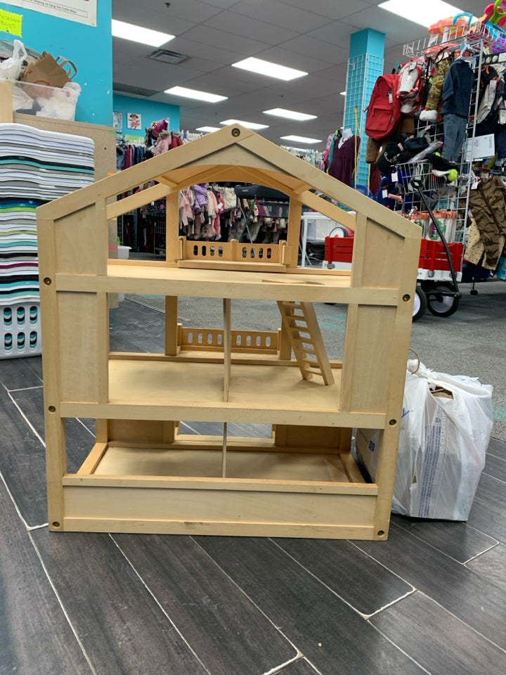 Ryans Room - wooden doll house with accessories