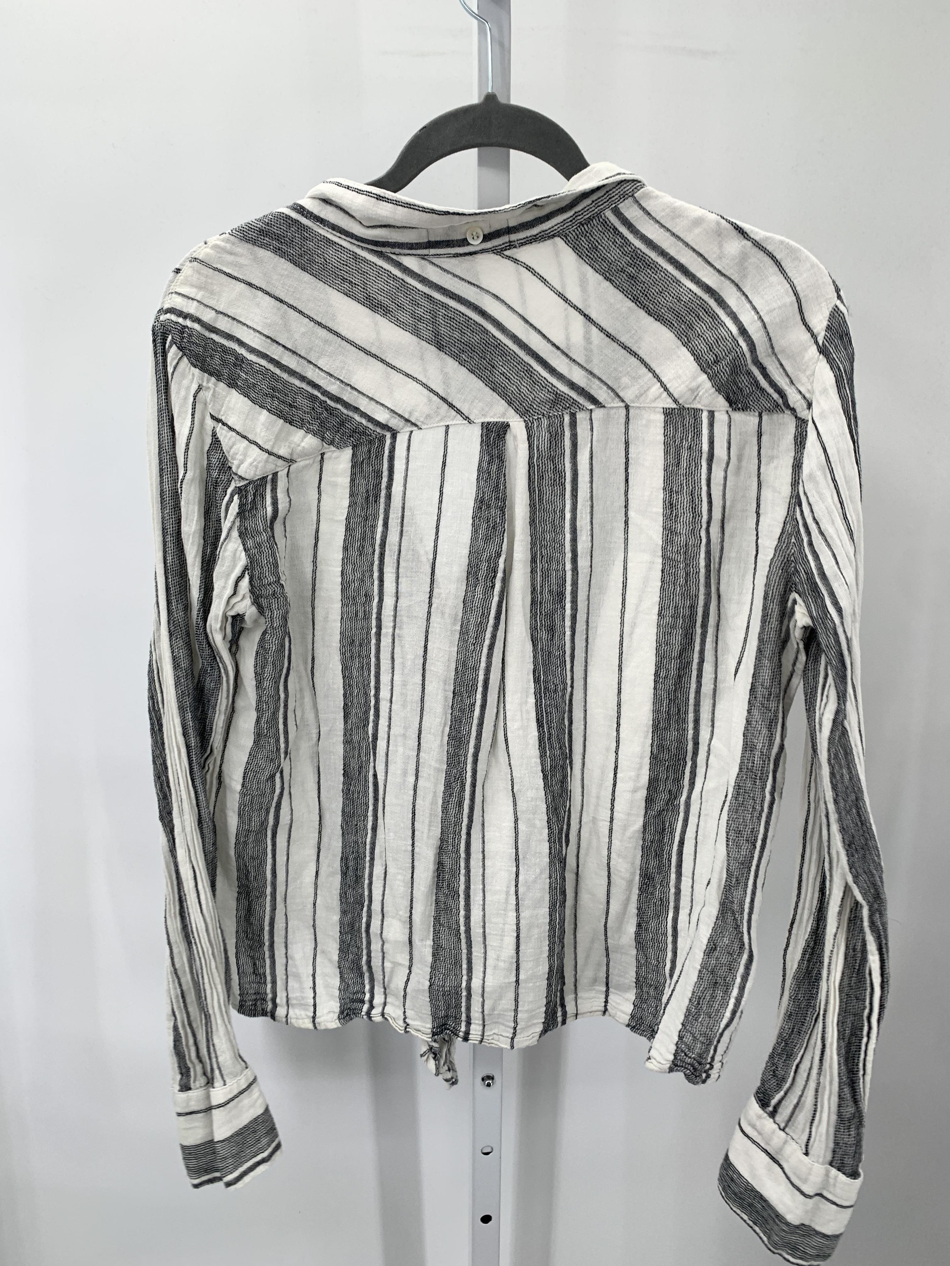 Cloth & Stone Size Medium Misses Long Sleeve Shirt