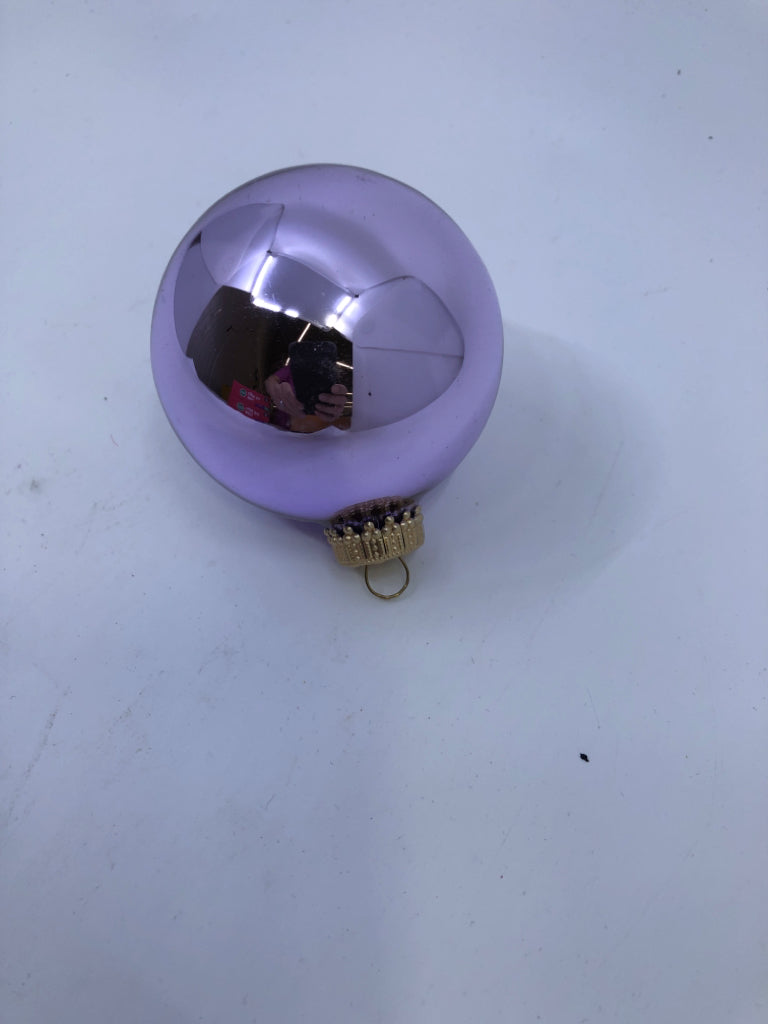 6PK VTG PURPLE GLASS ORNAMENTS IN BOX.
