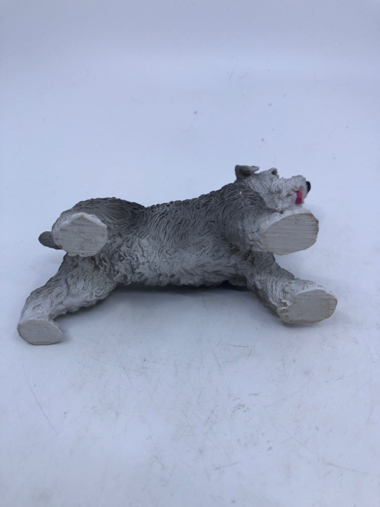 GREY RESIN DOG FIGURE.