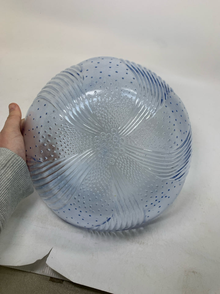 TINTED TEXTURED GLASS BOWL.