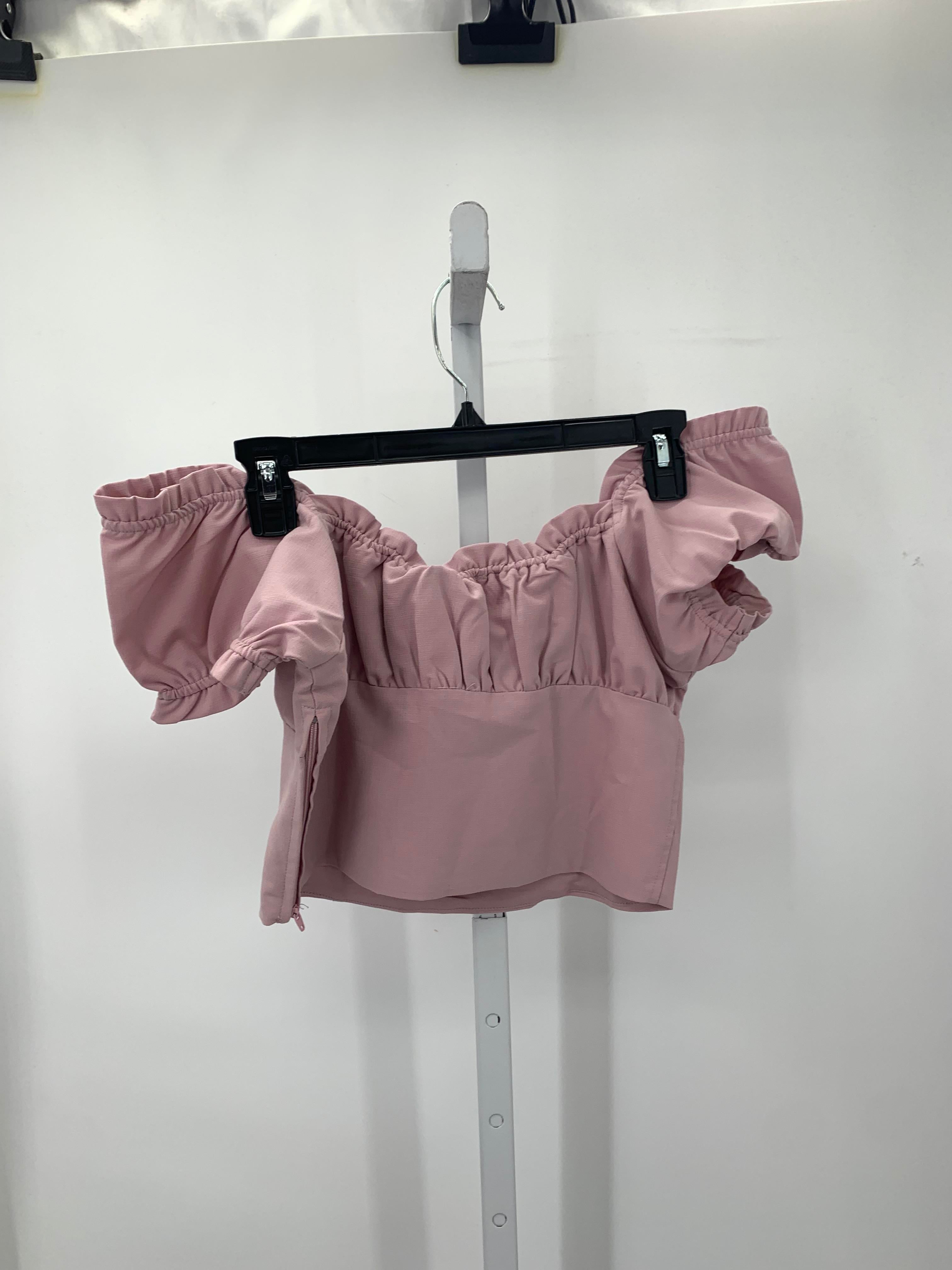 Size Small Juniors Short Sleeve Shirt