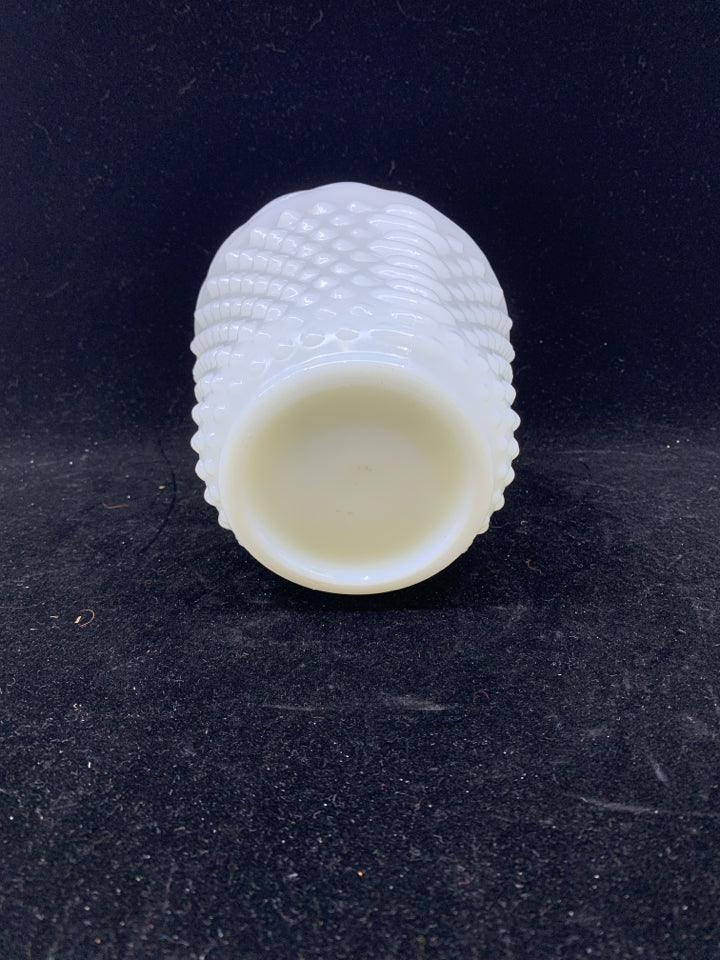 VTG WHITE MILK GLASS BOWL.