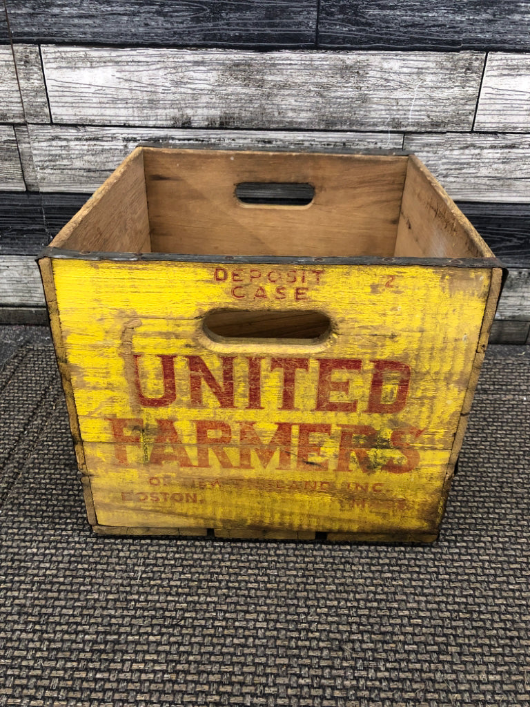 VTG "UNITED FARMERS" YELLOW CRATE.