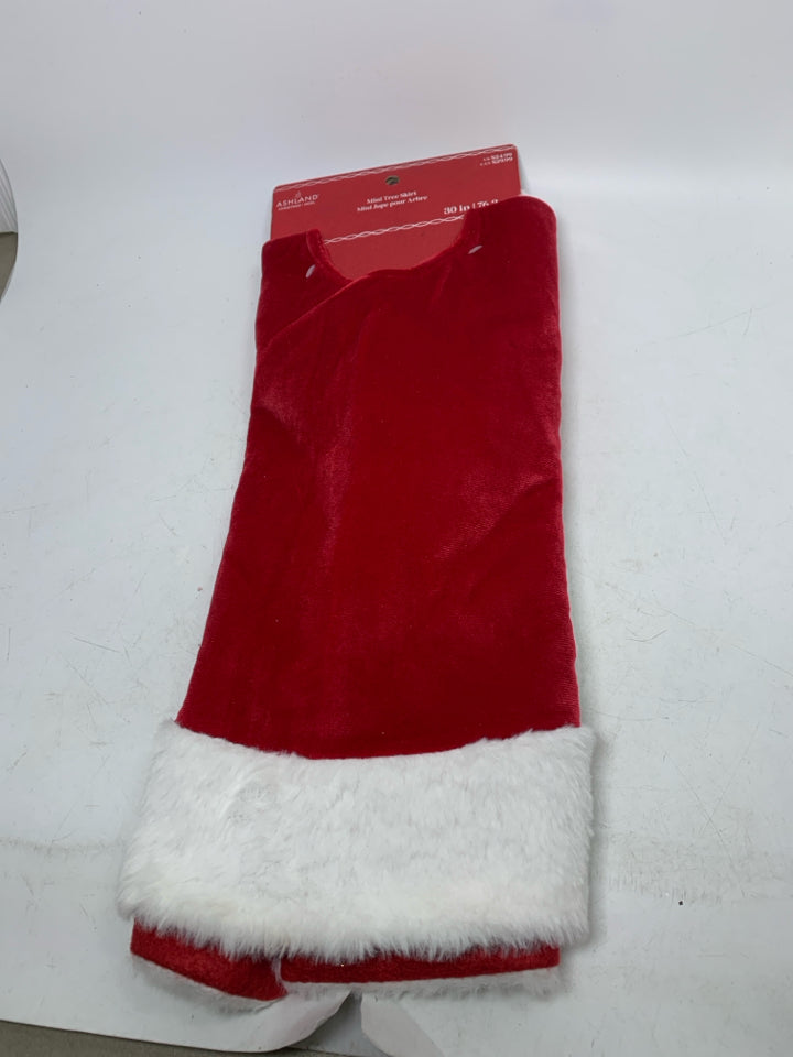 NIP ASHLAND RED/WHITE MINI TREE SKIRT.